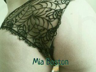 Mia_Boston