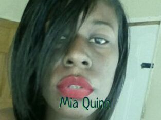 Mia_Quinn