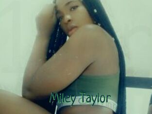 Miley_Taylor