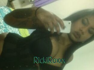 RickiRoxxx